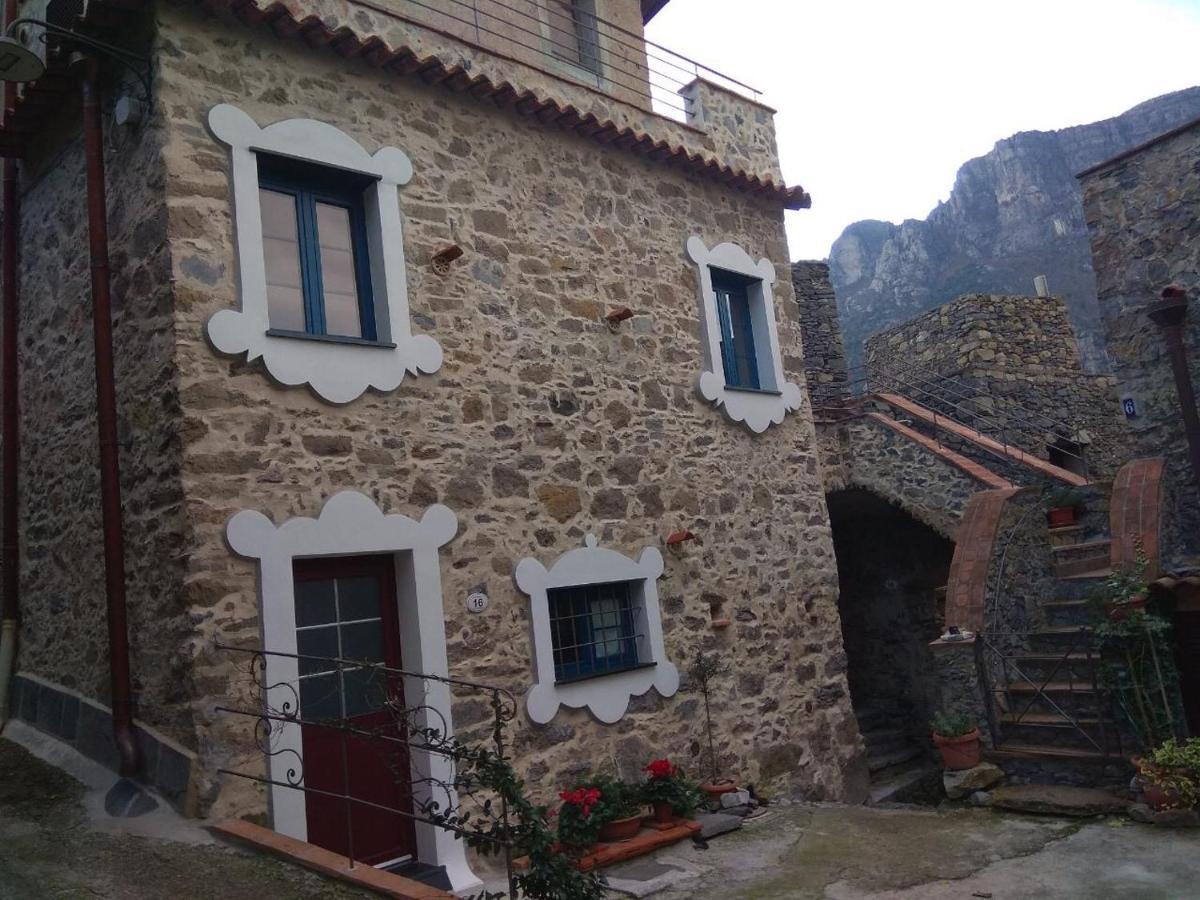 Bed and Breakfast Le Ciappe Castelbianco Terra Citr 9020-Beb-0003 à Colletta Extérieur photo